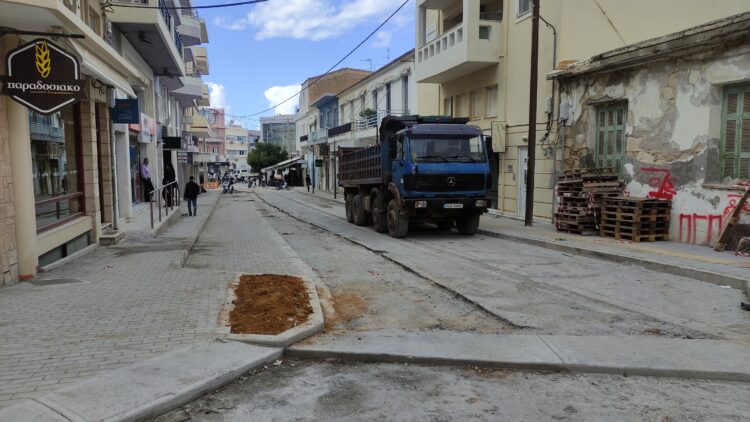 Η οδός Καζαντζάκη παραμένει κλειστή για τα Ι.Χ. καθώς εκτελούνται αυτή την περίοδο εργασίες