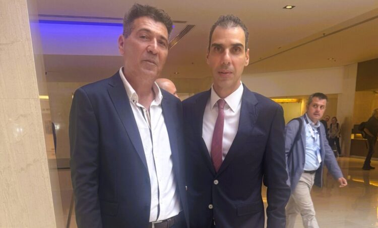 Ο διοικητής του ΓΝΡ Νίκος Μαλλιαρός με τον υφυπουργό Υγείας Μάριο Θεμιστοκλέους