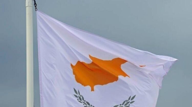 4964979982906928 cyprusflag800