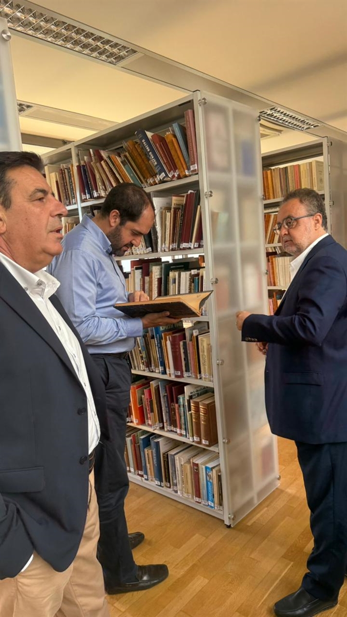 ΚΕΦΑΛΟΓΙΑΝΝΗΣ ΒΙΒΛΙΟΘΗΚΗ