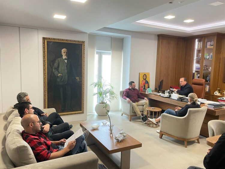 ΩΡΑΡΙΑ ΚΑΤΑΣΤΗΜΑΤΩΝ