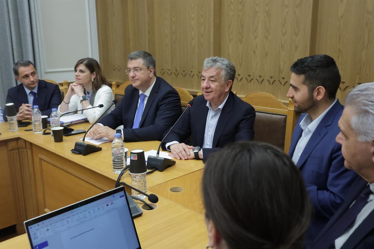 ΤΖΙΤΖΙΚΩΣΤΑΣ