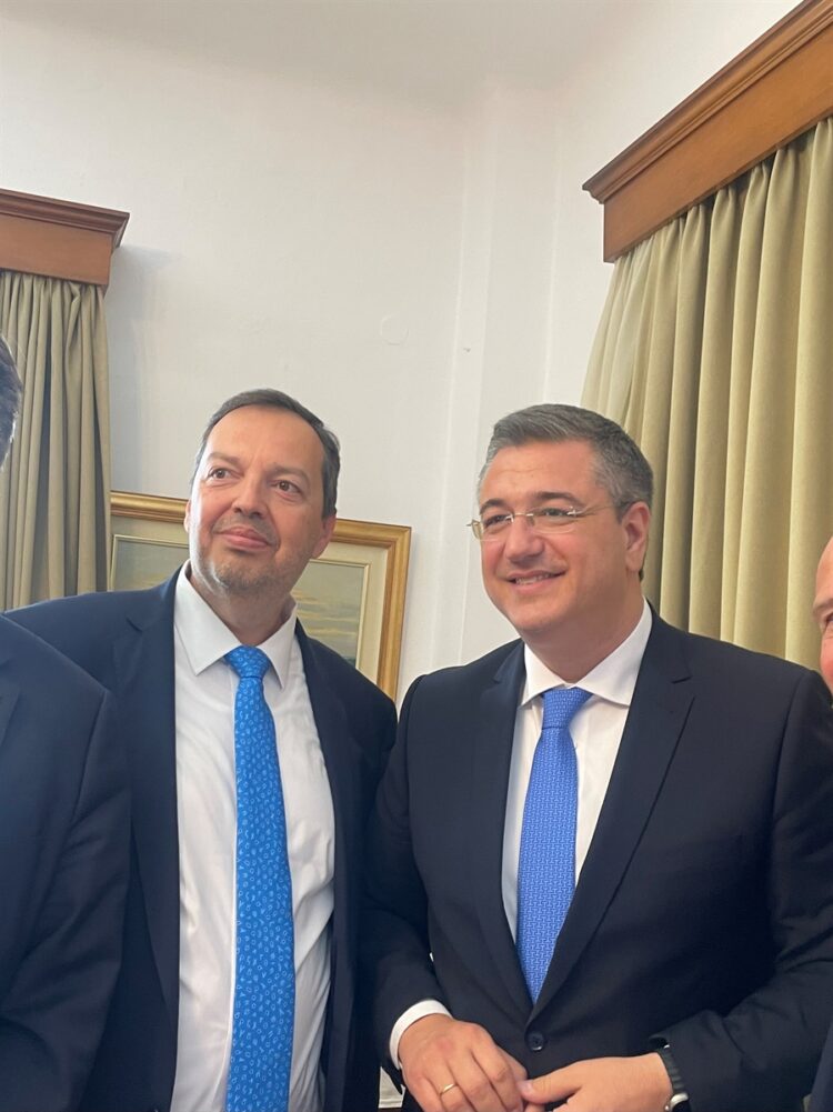 ΤΖΤΖΙΙΚΩΣΤΑΣ ΟΛΗ