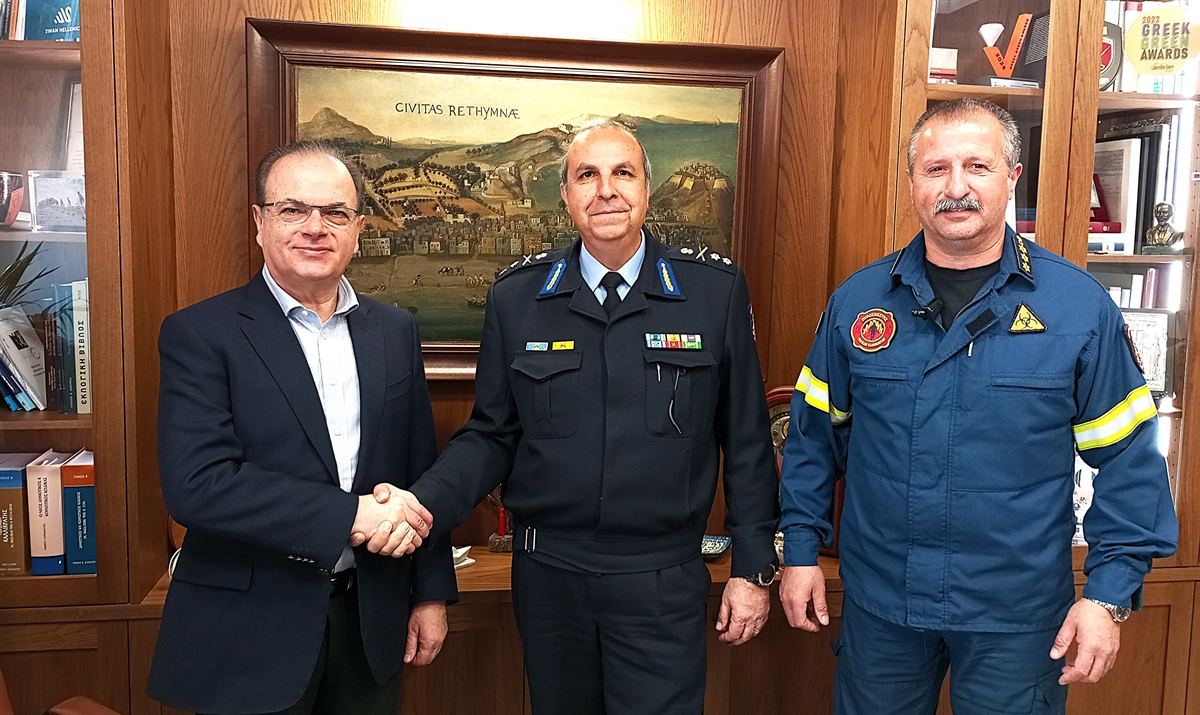 ΜΑΡΙΝΑΚΗΣ ΣΕΛΗΝΙΩΤΑΚΗΣ